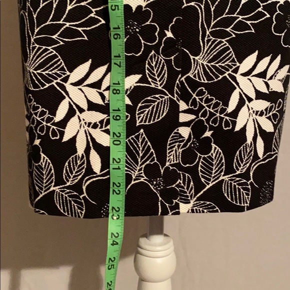 PARISAN plus size career skirt - Picture 5 of 8